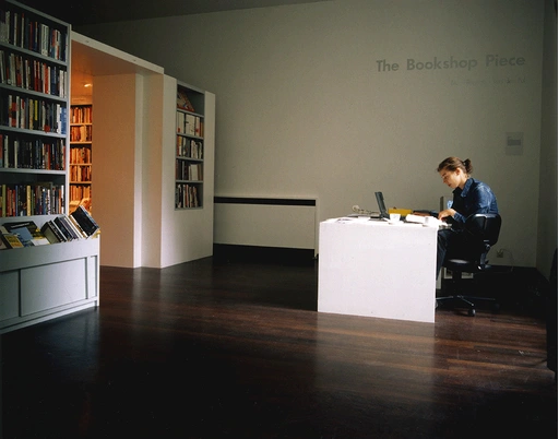 book.3209.bookshop.webp